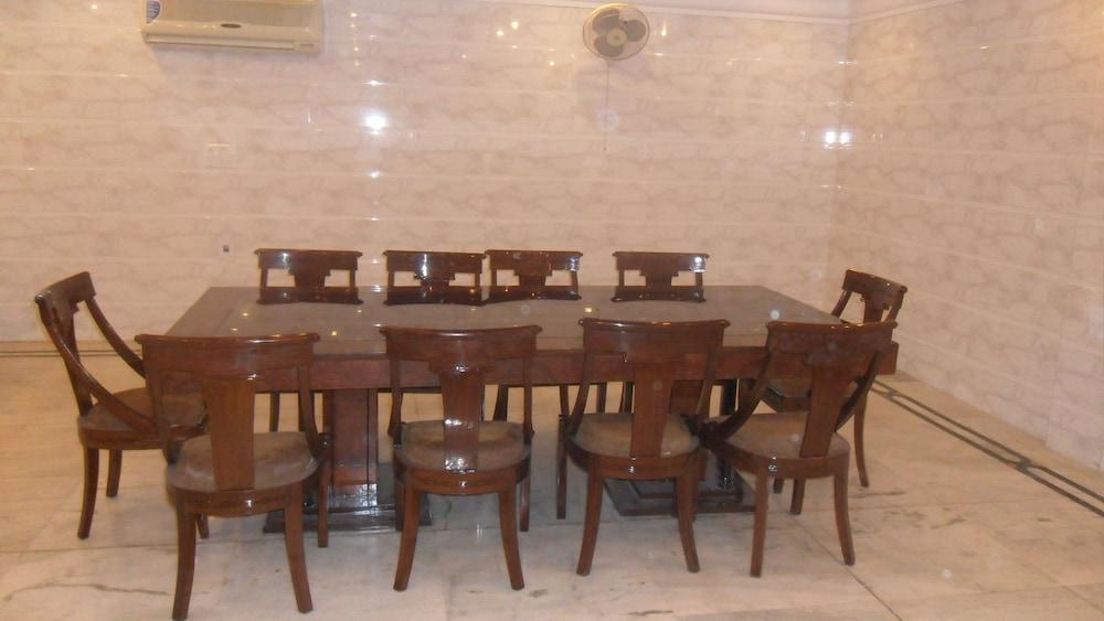 Hotel Singh International Делхи Екстериор снимка