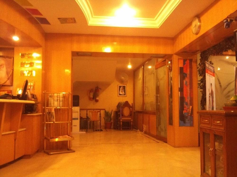Hotel Singh International Делхи Екстериор снимка