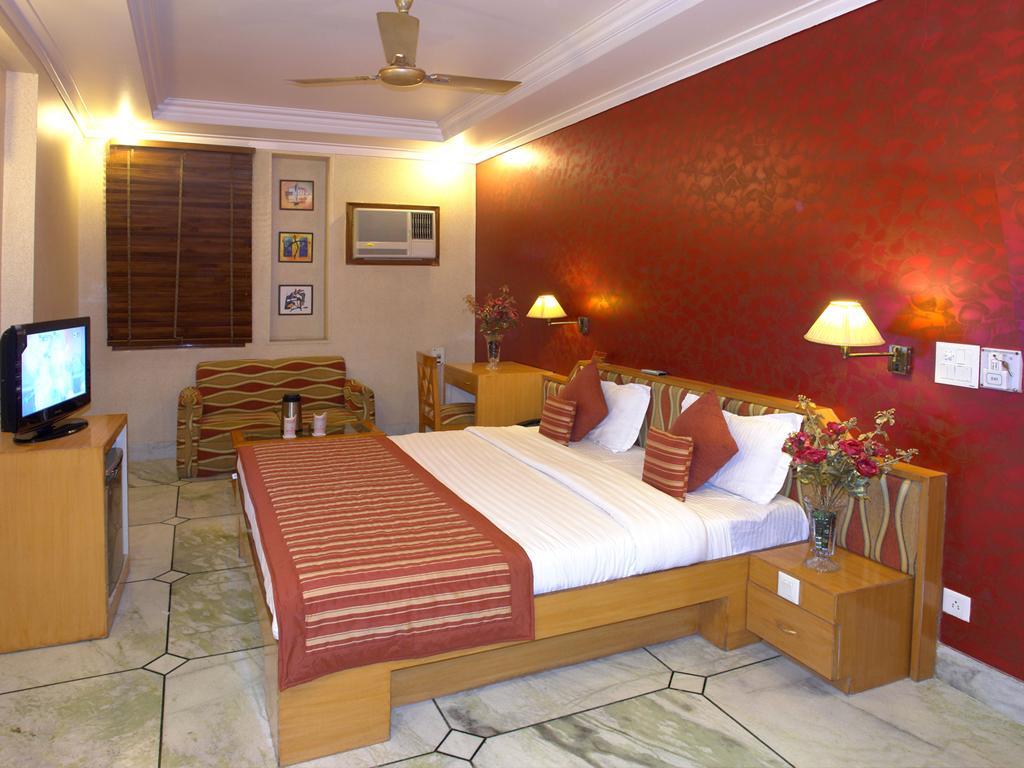 Hotel Singh International Делхи Екстериор снимка